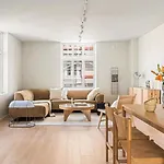 Lev Livet I - Stor Moderne Appartement